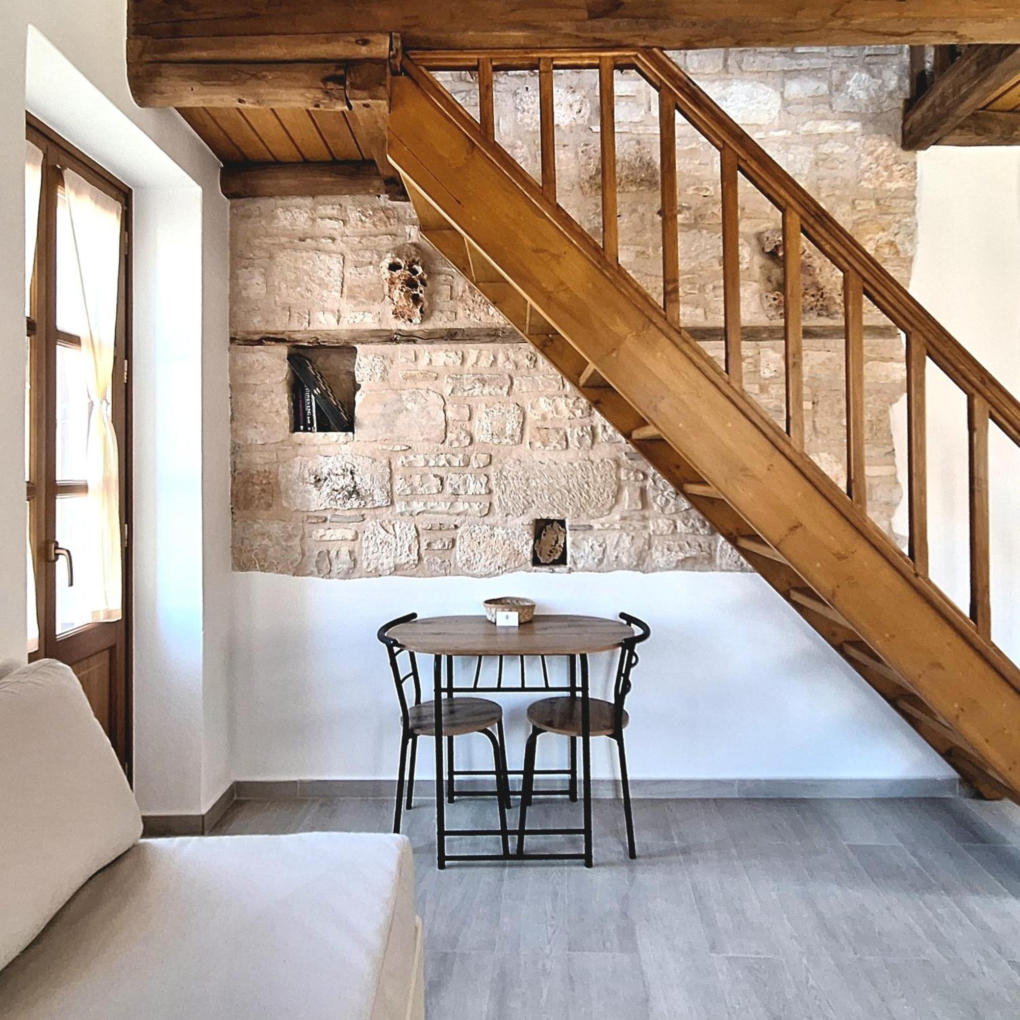 To Pefko - Mezzanines - Apartment Megisti Exterior photo